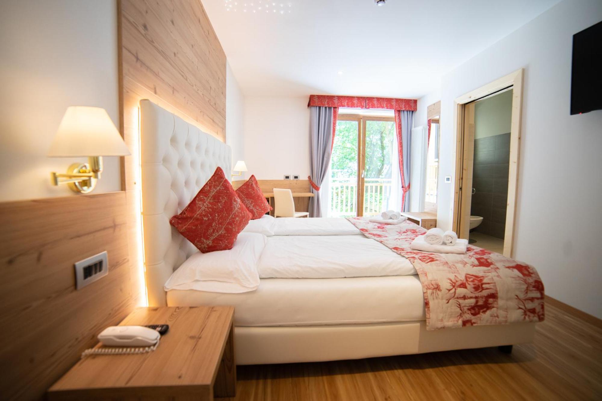 קומזדורה Hotel Almazzago מראה חיצוני תמונה